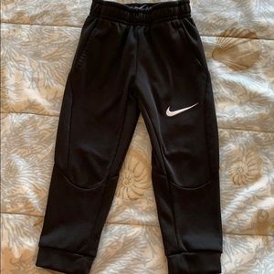 Boys Nike fleece lined pants